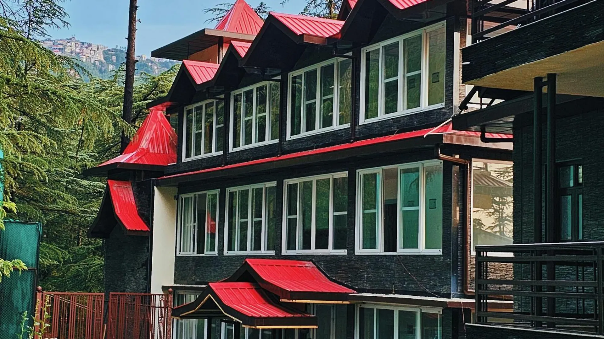 Tranquil Inn By Alcor Shimla 3*,  India